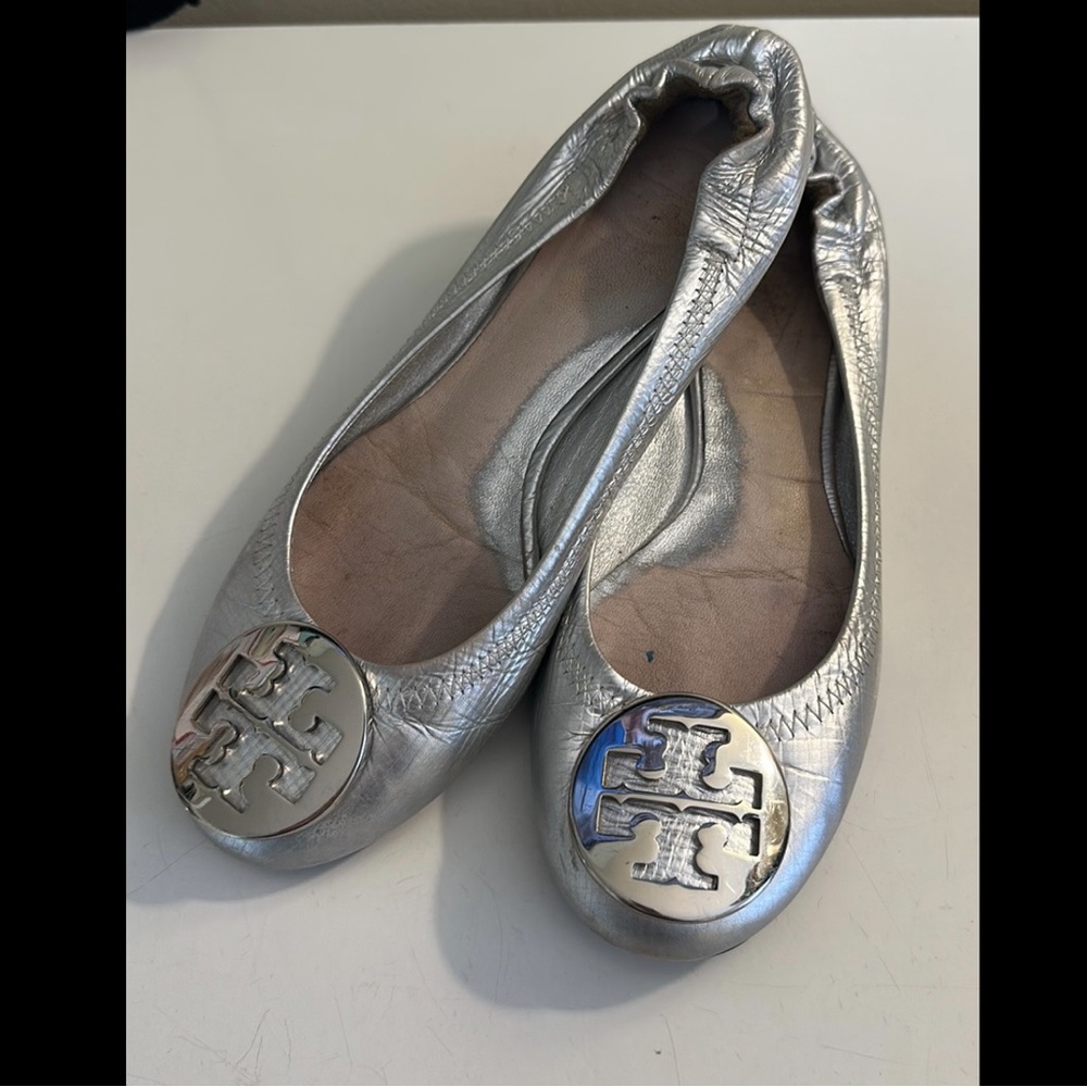TORY BURCH Reva Flats Silver Slip On Shoes Designer 5.5 Workwear Casual Metallic